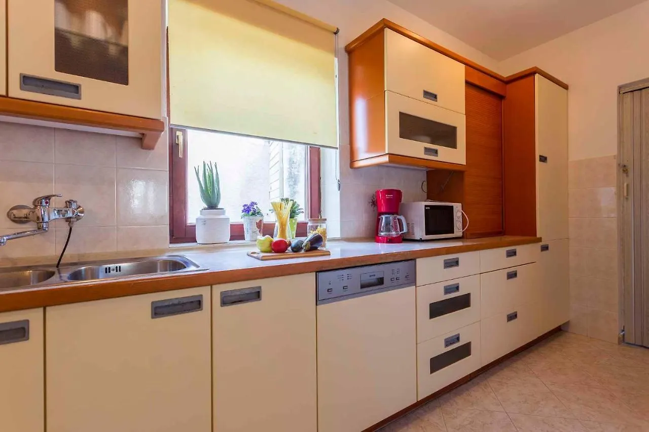 Holiday Home In Kujici/Istrien 8292 Hreljići
